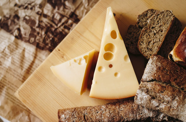Why Swiss Cheese Slices Deserve a Place on Your Foodservice Menu